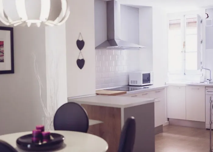 莱夫马拉加泰森公寓 *